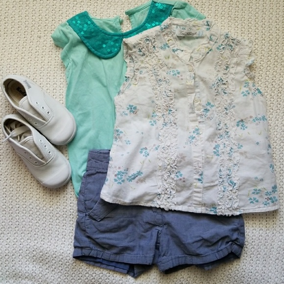 2 tops - Picture 1 of 3